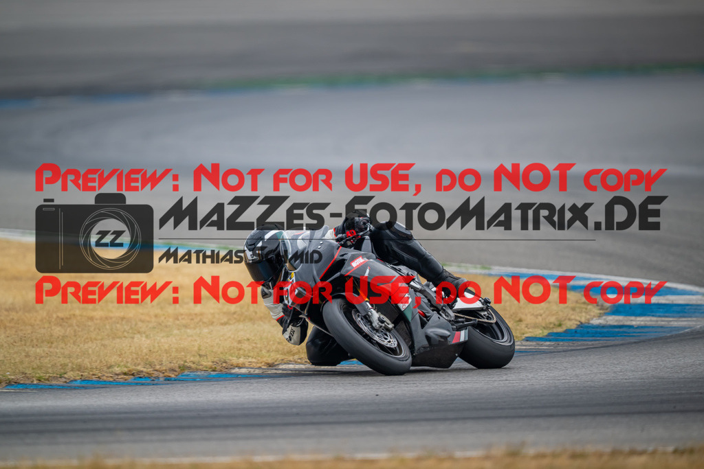 MaZZes-Fotomatrix-20260809-579443 | R1