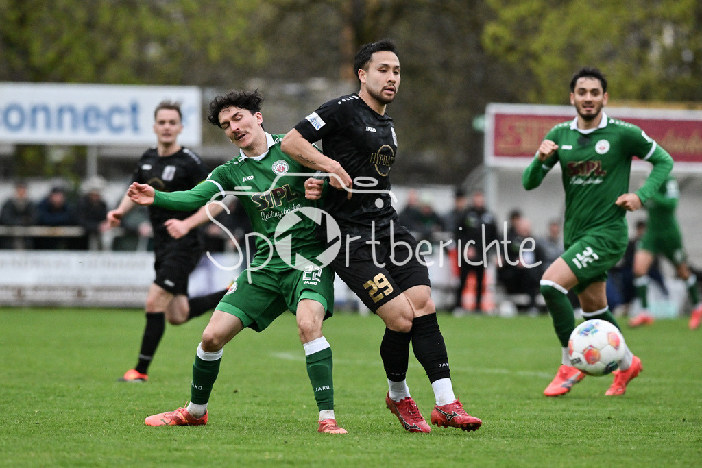 VfB Eichstätt - TSV Schwaben Augsburg | EICHSTÄTT, GERMANY - 14. APRIL: im Duell Jonas FRIES (VfB Eichstätt 22) und Achitpol KEEREEROM (TSV Schwaben Augsburg 29) während dem Match zwischen dem VfB Eichstätt und dem TSV Schwaben Augsburg am 19. Spieltag der Regionalliga Bayern im Hirsch Sportpark