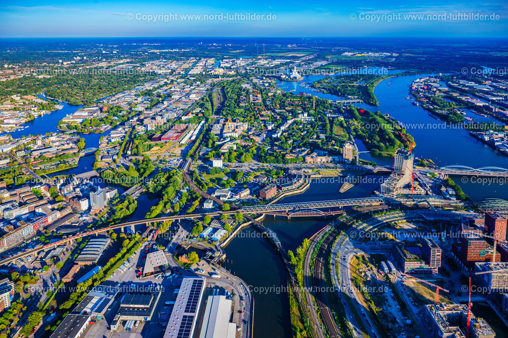 Hamburg_Rothenburgsort_ELS_3889190925 | HAMBURG 19.09.2025 Fluß - Brückenbauwerk der Elbbrücken - Norderelbbrücke - Freihafenelbbrücke über die Ufer der Elbe in Hamburg. // River - bridge structure Elbbruecken - Norderelbbruecke - - Freihafenelbbruecke on the banks of the Elbe in Hamburg. Foto: Martin Elsen