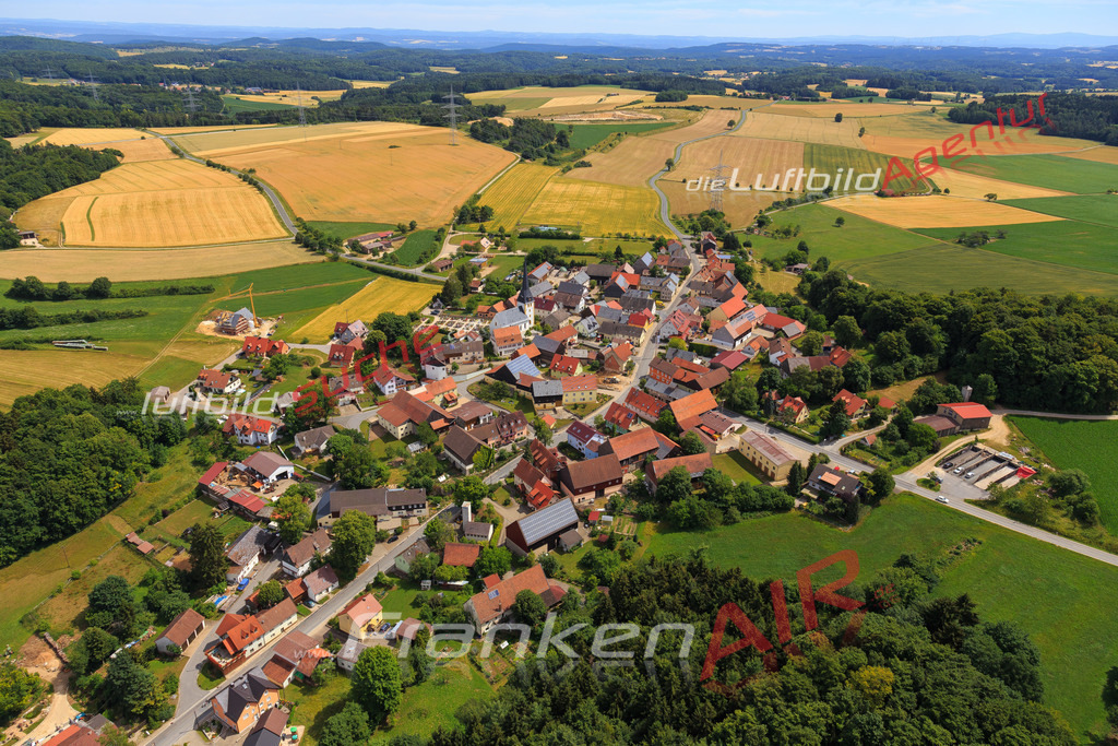 Luftbild von  Wattendorf - Luftaufnahme wurde 2015 von https://frankenair.de mittels Flugzeug (keine Drohne) erstellt - die Geschenkidee