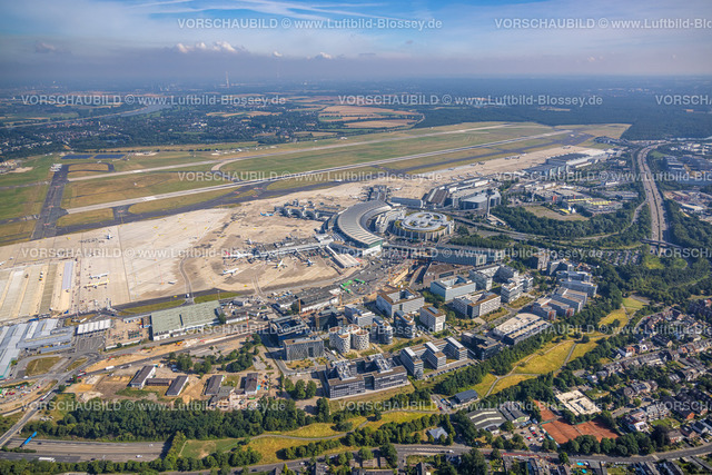 Duesseldorf220700487 | Luftbild, Flughafen Düsseldorf Airport, Abfertigungshalle, Unterrath, Düsseldorf, Rheinland, Nordrhein-Westfalen, Deutschland 