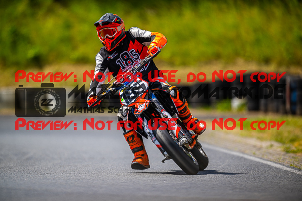 MaZZes_FotoMatrix_220528_9810 | Fotograf Mathias Schmid
Sportfotograf,
Eventfotograf,
Hochzeitsfotograf,
Portraitfotograf