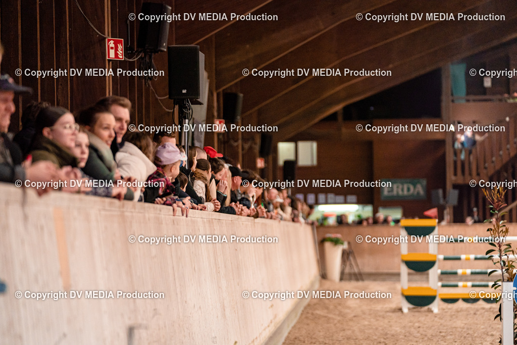 Springen Tag 3-486 | dv-media-shop - Realisiert mit Pictrs.com