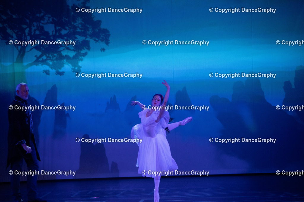 GPHY1506 | DanceGraphy - Realisiert mit Pictrs.com