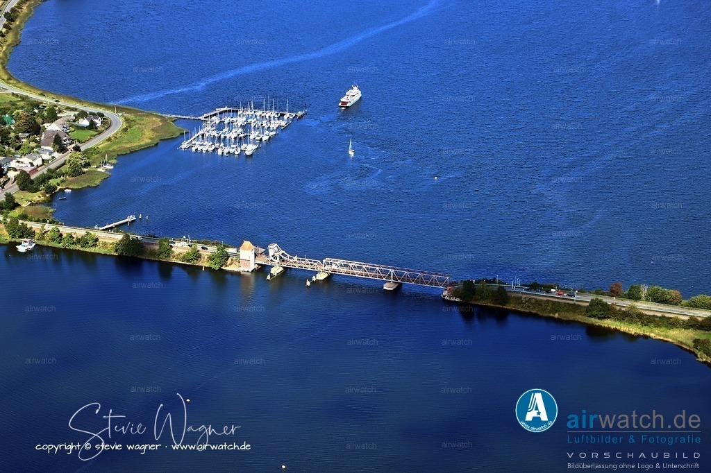 Luftbild Ostseefjord Schlei, Boren-Lindaunis Schleibrücke | Luftbild Ostseefjord Schlei, Boren-Lindaunis Schleibrücke