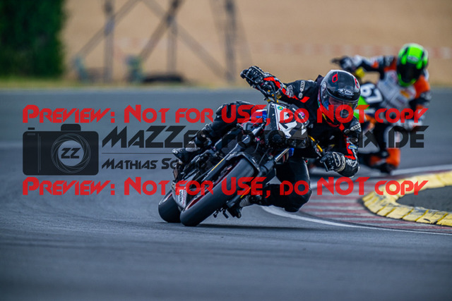 MaZZes_FotoMatrix_220723_6017 | IDM1000