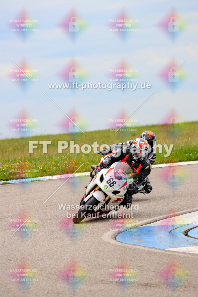 MotoTeam-2122 | Hier findet Ihr Bilder von Touristenfahrten auf der Nürburgring Nordschleife oder von anderen Veranstaltungen die ich besucht habe. Viel Spass beim Durch Schauen 