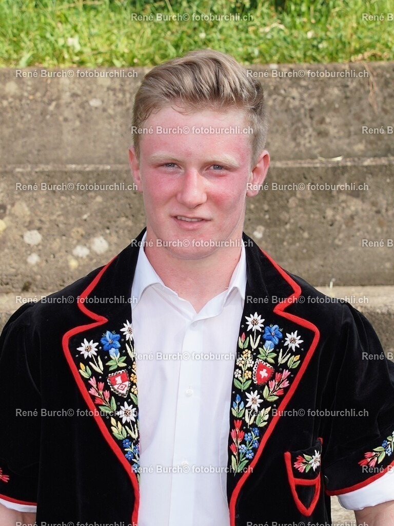 DSC06347 (4) | René Burch leidenschaftlicher Fotograf aus Kerns in Obwalden.  Hier finden sie Sport, Landschaft und Natur Fotografie.
 - Realisiert mit Pictrs.com