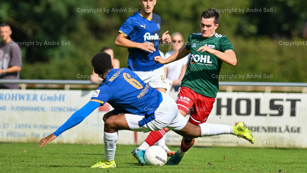 MTSV Hohenwestedt vs Holstein Kiel II | / Fußball-Oberliga Männer 2025/2026 / MTSV Hohenwestedt vs Holstein Kiel II / Sportplatz Wilhelmhöh / Hohenwestedt / 20.09.25 - Realisiert mit Pictrs.com