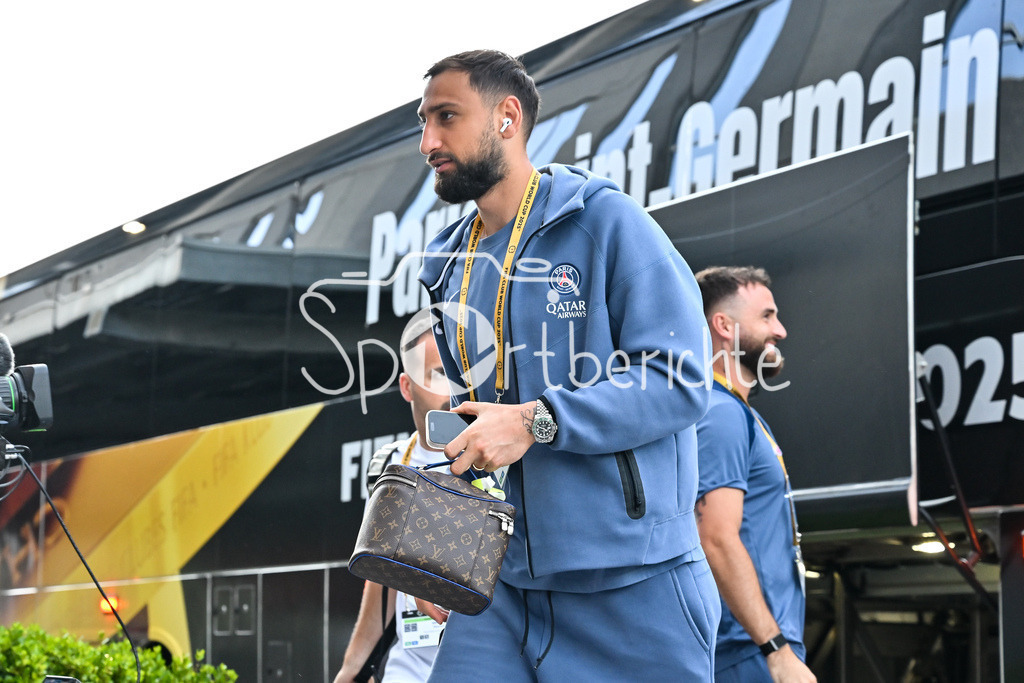 Paris Saint Germain - FC Bayern München | Im Bild Gianluigi DONNARUMMA (Paris SG 1) bei der Teamankuft vor dem Spiel / Einzelfoto / Freisteller / FIFA Club World Cup: Paris Saint Germain - FC Bayern Muenchen, Mercedes Benz Stadium am 05.07.2025 / NOT FOR SALE IN USA