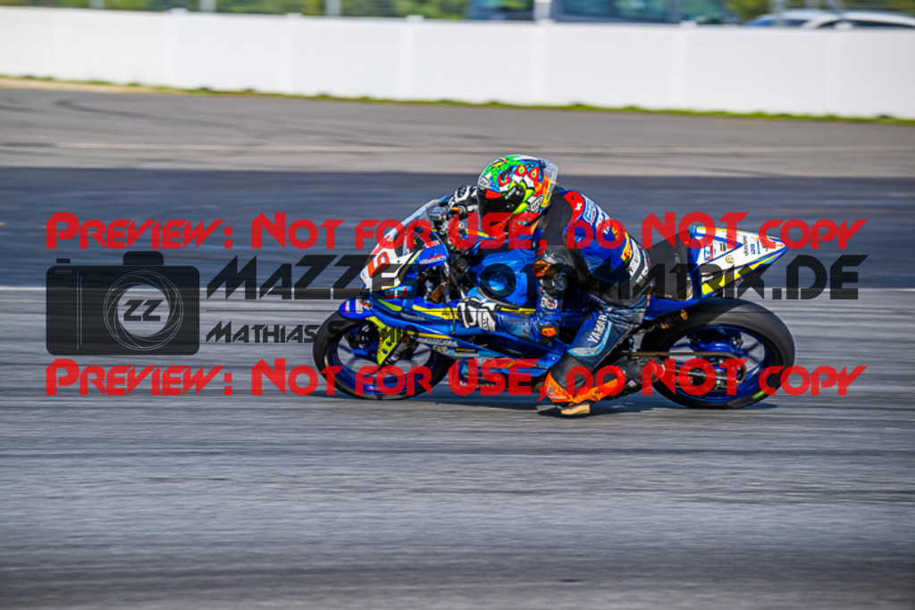 MaZZes_FotoMatrix_220923_5655 | IDM300