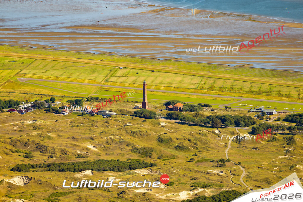 Aktuelles Luftbild von Leuchtturm Norderney - Die Luftaufnahme wurde 2022 mittels UL-Flugzeug erstellt ( keine Drohne ) - hochauflösende Kamera-Systeme von  Canon -Beste Qualität - Für grossformatige Ausdrucke geeignet. Die Geschenkidee !