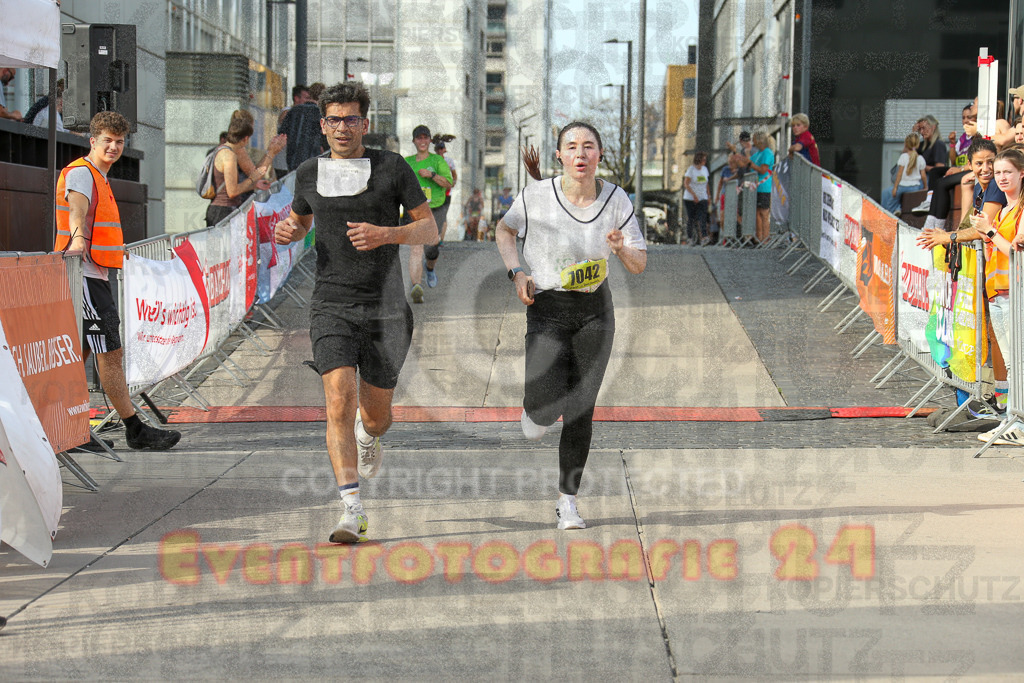 250920_1539_EX1_0344 | Sportfotografie im Rhein-Sieg Kreis, Köln, Bonn, NRW, Rheinland Pfalz, Hessen, etc. Unser Tätigkeitsfeld umfasst den Laufsport vom Volkslauf über den Marathon, Duathlon, Triathon bis zum Ultralauf wie Kölnpfad Ultra oder Schindertrail.