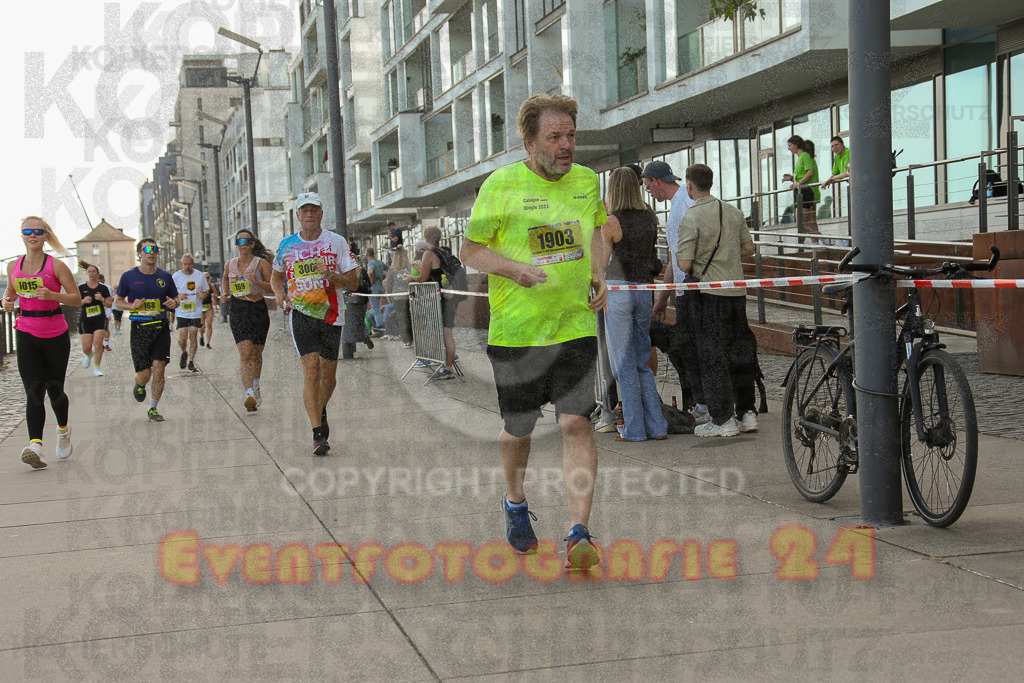 250920_1453_EX1_8076 | Sportfotografie im Rhein-Sieg Kreis, Köln, Bonn, NRW, Rheinland Pfalz, Hessen, etc. Unser Tätigkeitsfeld umfasst den Laufsport vom Volkslauf über den Marathon, Duathlon, Triathon bis zum Ultralauf wie Kölnpfad Ultra oder Schindertrail.