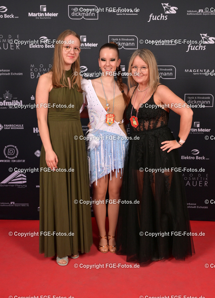 20250209-fge-hofball-0428 | Hofball der FGE am 09.02.2025 im Alten Stadttheater in Eichstätt. - Realisiert mit Pictrs.com