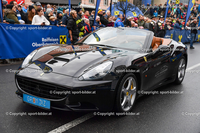 AUT, Laufen, Silvesterlauf Peuerbach 2022 | 31.12.2022, Peuerbach , AUT, Leichtathletik, Laufen, Silvesterlauf Peuerbach 2022, im Bild Ferrari



