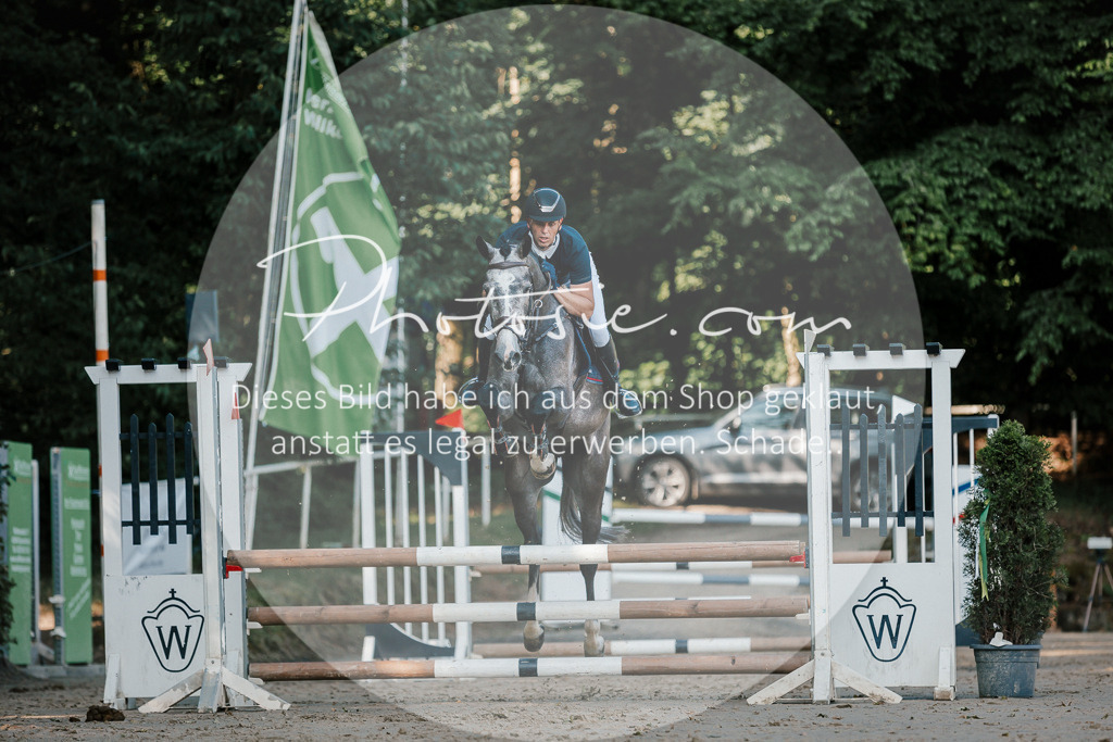 3I6A6323 | Stimmungsvolle Portraits und Reitsportfotografie im Ruhrgebiet und im Münsterland.

Pferdefotografie, Hundefotografie, Tierfotografie, Reportagen, Portraits von Tier und Mensch, Turnierfotografie in Bochum, Recklinghausen, Marl, Haltern am See, Dülmen.. - Realisiert mit Pictrs.com
