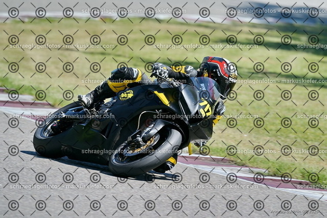26BT01-1011 | 717 - Realisiert mit Pictrs.com