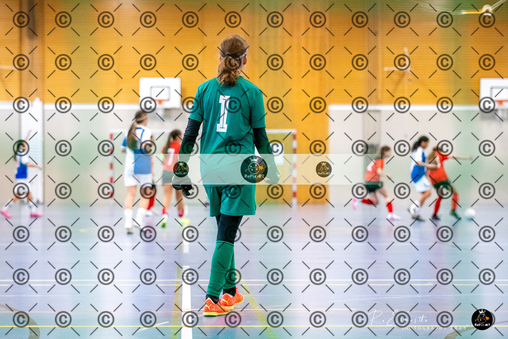 20251130_FCR-Hallenturnier-FF-17_RAW-1_031-42 | Sport und Naturfotografie von Roberto Esposito zeigt echte Momente Bewegung und die Schönheit der Natur. Ausdrucksstarke Bilder schaffen Emotionen.