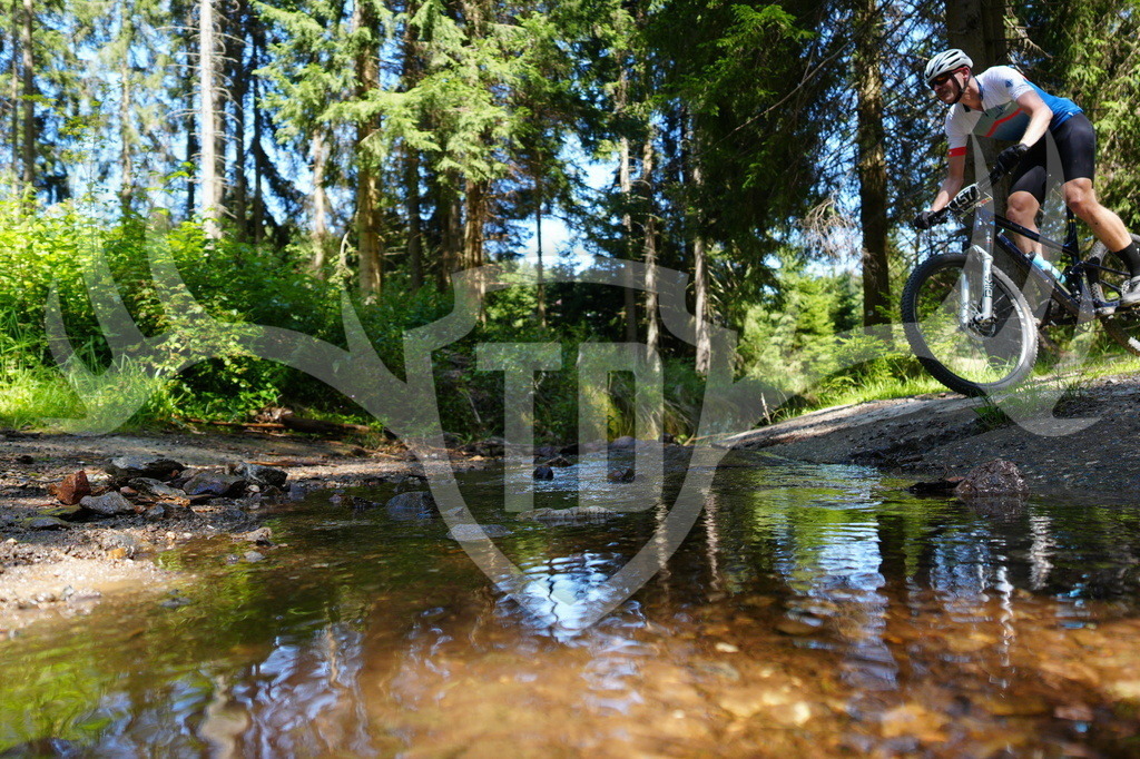 FC604499 | Fotogalerie der Treibjagd im Dunkelwald - Dein MTB Etappenrennen im Erzgebirge - Realisiert mit Pictrs.com