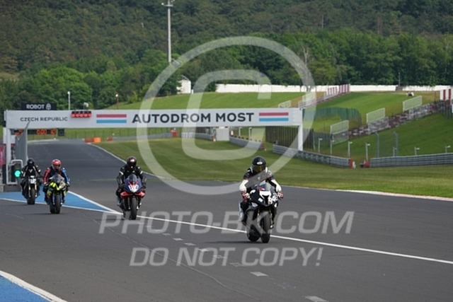 2024_05_26_PBK_33857 | Sportfotografie; SlowMotion; Video; Rennstrecke; Hafeneger; Speer; Racing; RSE; BMW; CBO; Trackday; Motorsportarena; Hockenheimring; Brno; Most; Barcelona; Valencia