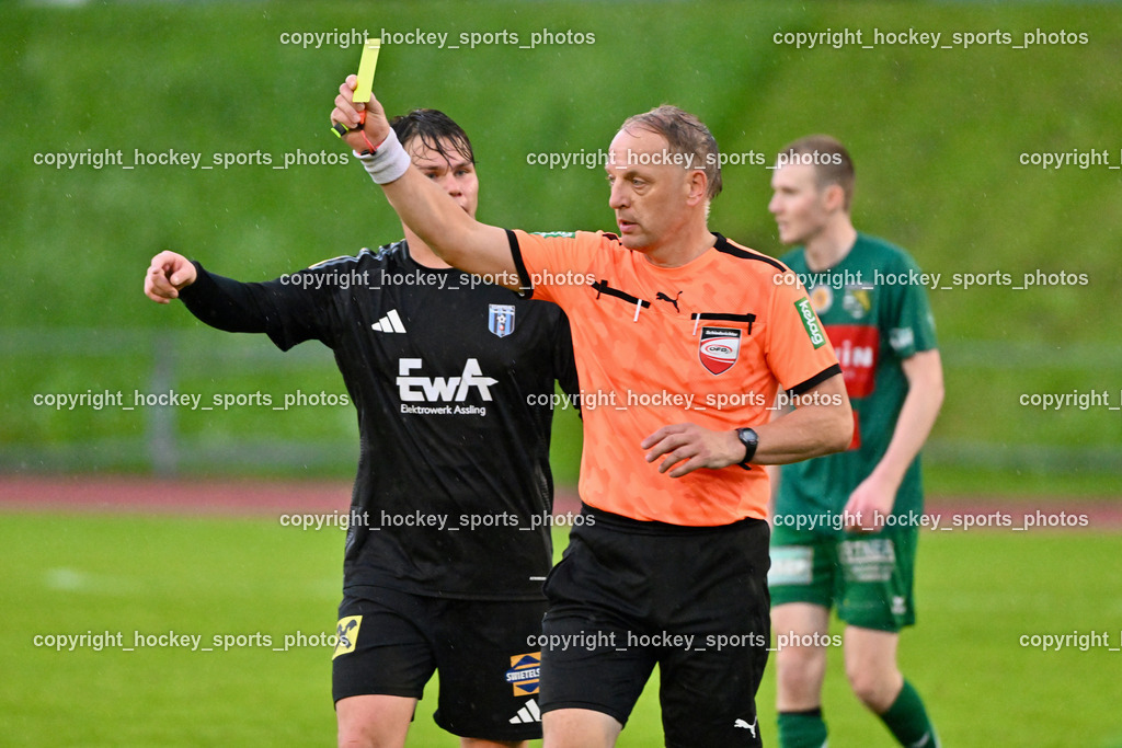 SV Rapid Lienz vs. URC Thal Assling | #11 Pascal Oliver Kofler Thal Assling, Christian Johann Steiner Referee,  Gelbe Karte, SV Rapid Lienz vs. URC Thal Assling, SV Rapid Lienz vs. URC Thal Assling am 08.06.2024 in Lienz (Dolomiten Satadion), Austria, (Photo by Bernd Stefan)