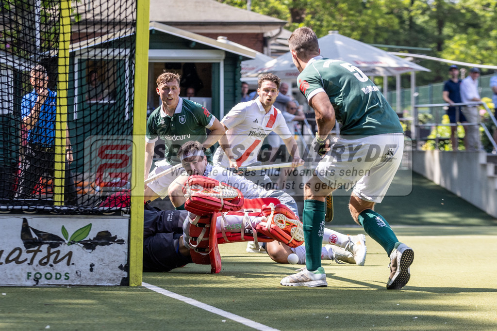 MJ_2024-.05-12-H-HTCU-Alster-14 | Felix Damberger (Uhlenhorst Mülheim #1) &amp; Dennis Holthaus (Uhlenhorst Mülheim #5), Uhlenhorst Mülheim - Der Club an der Alster am 12.5.2024 im Waldstadion, Mülheim a. d. Ruhr