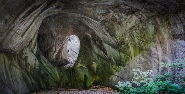 RO_Portile_Bihorului_4500px_shortside