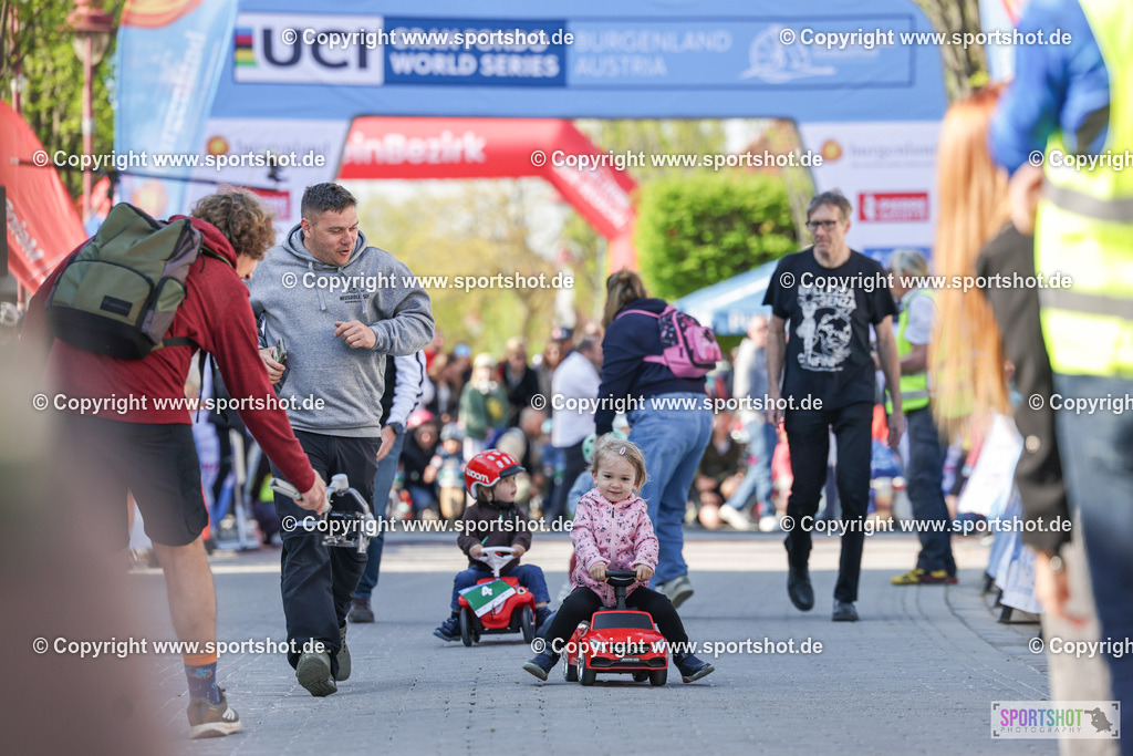 089_VJ__4377 | Neusiedlersee Radmarathon 2026@sportshot_your_pictrs #yourpictures#roadtowm2029 #nrm #neusiedlerseeradmarathon #neusiedlersee #neusiedlerseetourismus #burgenland #mörbisch #nrm26 #burgenlandtourismus #voglundco #poweredbyburgenlandtourismus #radsport #rad #marathon #ucigranfondo #visitburgenland #ucigranfondoworldseries