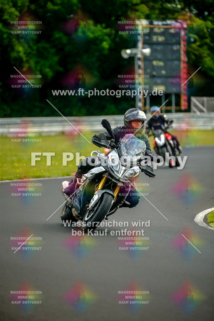 VBK-4630 | Hier findet Ihr Bilder von Touristenfahrten auf der Nürburgring Nordschleife oder von anderen Veranstaltungen die ich besucht habe. Viel Spass beim Durch Schauen 