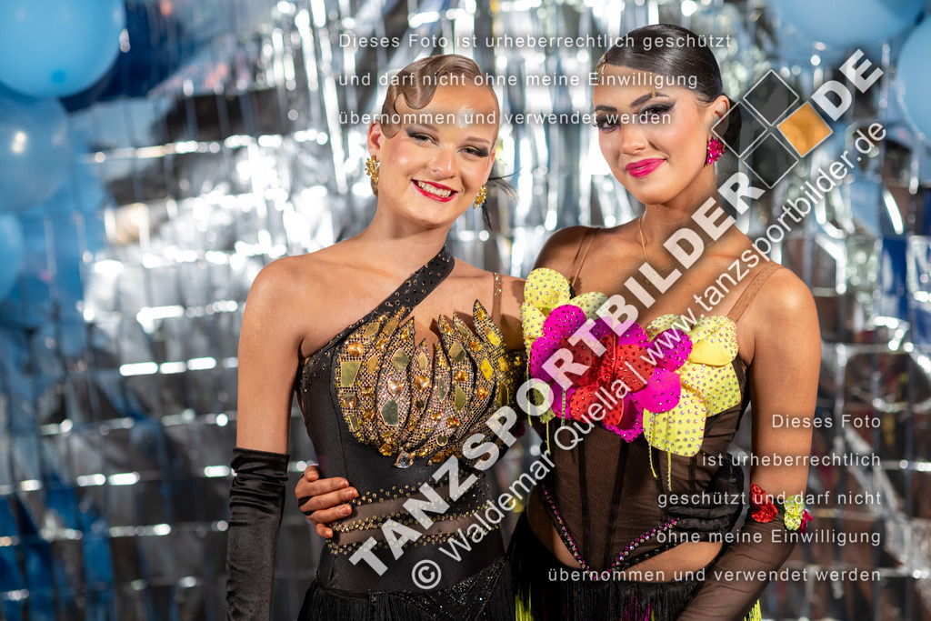 20260322-13679 | Hier finden Sie Tanz Bilder vom Latein und Standard Formationen tanzen. Sportbilder vom Tanzsport. Schöne Fotos und von Weltmeisterschaft, Europameisterschaft, Bundesliga, Regionalliga, Oberliga und Landesliga sowie von GOC Stuttgart, DanceComp, WM Bremen