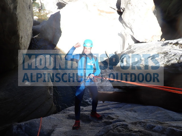 P9270039 | Bestelle die Bilder deines Berg- oder Wasser-Abenteuers mit Mountain Sports bequem von zu Hause aus direkt über unseren Online Fotoshop von pictrs.com. - Realisiert mit Pictrs.com