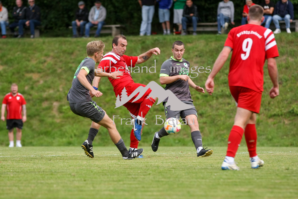 993T1077 | Medien- Sport- Entertainmentfotos