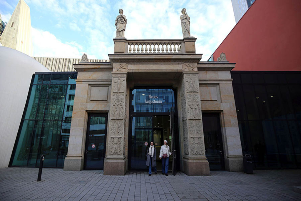 Foto: Leipzig - Universität Leipzig | Das Team hinter BILDLEXIKON LEIPZIG bündelt historische wie aktuelle Informationen über die Stadt Leipzig in Text und Bild auf einer Plattform und stellt diese der interessierten Öffentlichkeit zur Verfügung.