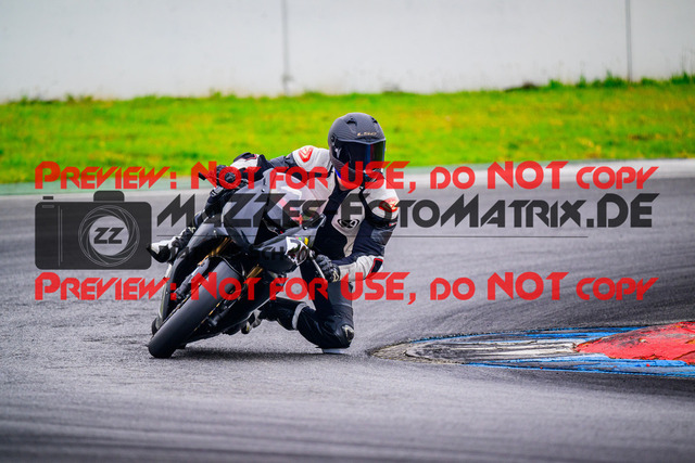 MaZZes_FotoMatrix_240614_6007705_4441 | GELB