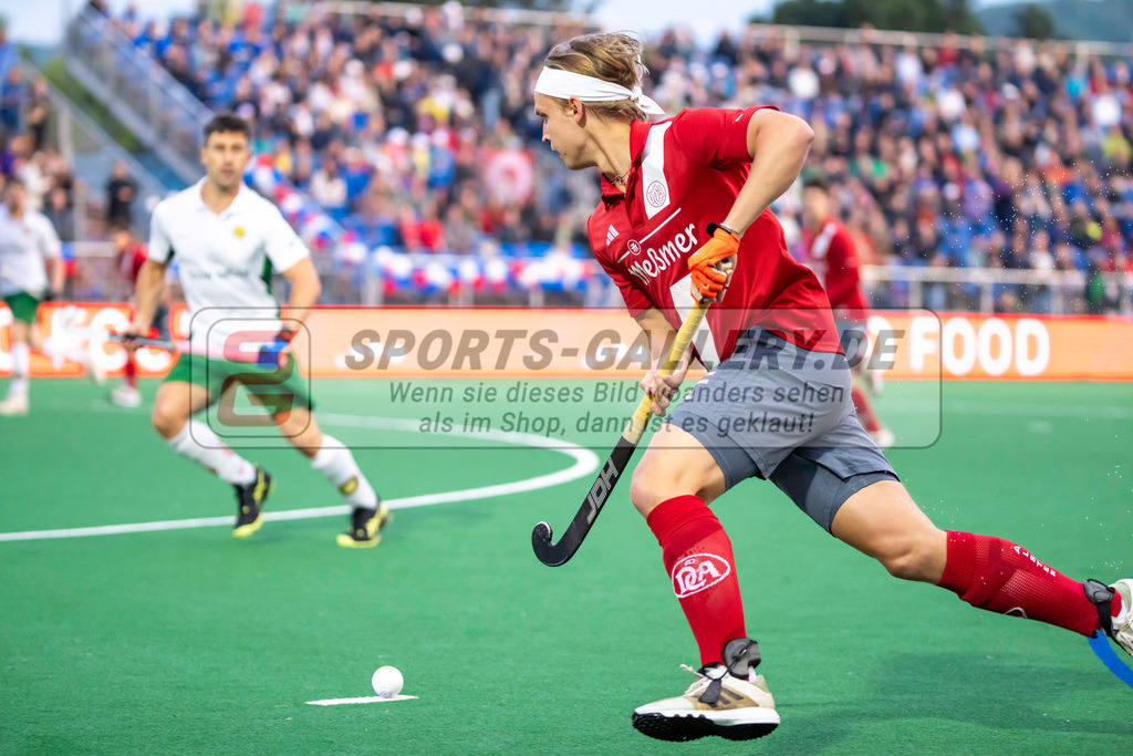 Final4_20240518-2055-0022 | Bonn, Deutschland, 18.05.2024:  in Aktion waehrend des Spiels der Deutsche Feldhockey-Meisterschaften 2024 zwischen Final 4 Herren Hamburger Polo Club - Der Club an der Alster im Bonner THV am 18.05.2024 in Bonn, Deutschland. (Foto von Stephan Fehrmann)

Bonn, Germany, 18.05.2024:  in action during the game of Deutsche Feldhockey-Meisterschaften 2024 between Final 4 Herren Hamburger Polo Club - Der Club an der Alster in Bonner THV at 18.05.2024 in Bonn, Deutschland. (Foto from Stephan Fehrmann)