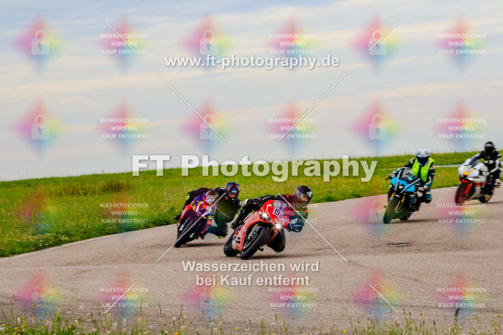 MotoTeam-1915 | Hier findet Ihr Bilder von Touristenfahrten auf der Nürburgring Nordschleife oder von anderen Veranstaltungen die ich besucht habe. Viel Spass beim Durch Schauen 