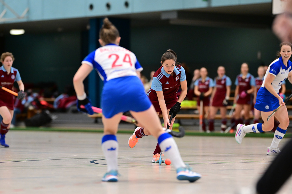 Hockey I Frauen I Halle 2024-2025 I 1. Bundesliga Nord I 7. Spieltag I Großflottbeker THGC - UHC Hamburg I 034092 | Der Sportfotograf. - Realisiert mit Pictrs.com
