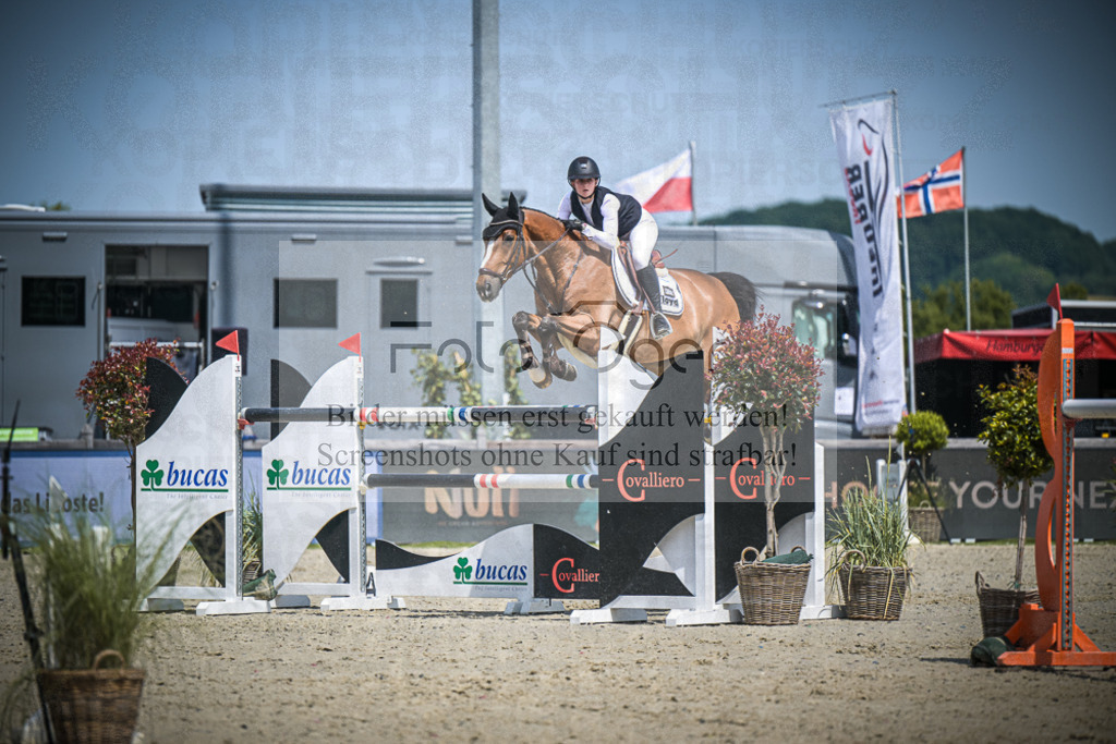 DOS_3756 | Entdecke hochwertige Reitturnierfotos von Foto Oger. Professionell, emotional und authentisch – jetzt Lieblingsmomente im Shop bestellen.Deutschlandweite Turnierfotografie. - Realisiert mit Pictrs.com