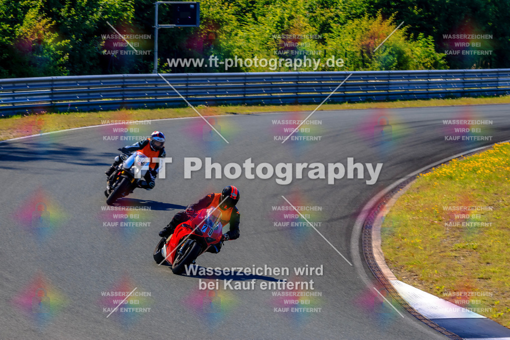 _TCM5732 | Hier findet Ihr Bilder von Touristenfahrten auf der Nürburgring Nordschleife oder von anderen Veranstaltungen die ich besucht habe. Viel Spass beim Durch Schauen 