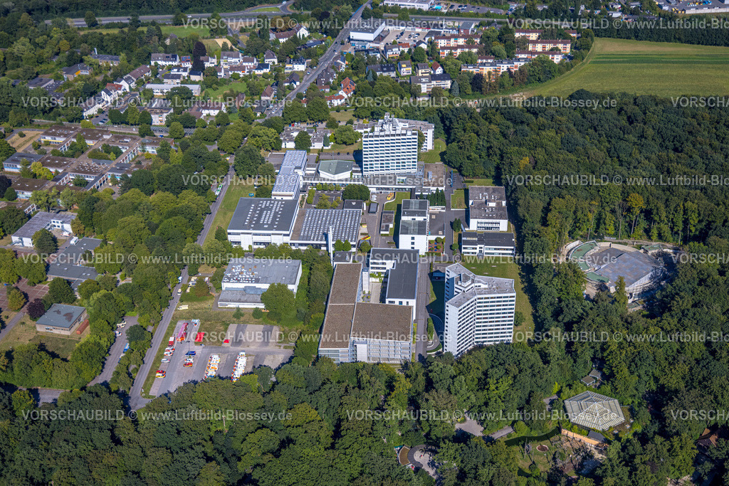 Dortmund240804024 | Luftbild, Schulzentrum Hacheney, Berufsförderungswerk Dortmund, Dortmunder Zoo, Baustelle mit Neubau Robbenanlage, Rombergpark-Lücklemberg, Dortmund, Ruhrgebiet, Nordrhein-Westfalen, Deutschland