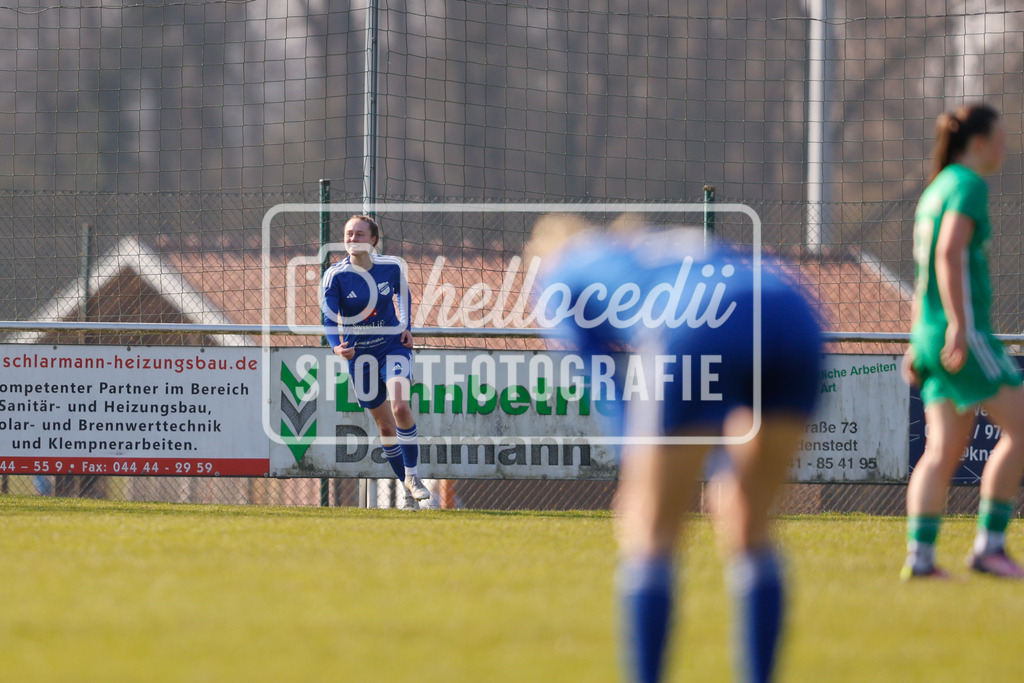 Fußball I Frauen I Saison 2025-2026 I Oberliga Niedersachsen I 17. Spieltag I TuS Lutten - BW Hollage-116 | realhellocedii - Realisiert mit Pictrs.com