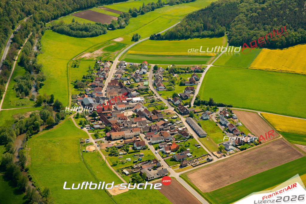 Das Luftbild zeigt : Oberebersbach Niederlauer - Die Luftaufnahme wurde 2024 vom UL-Flugzeug aus erstellt ( keine Drohne ) - Hochauflösende Luftaufnahme - Für grossformatige Ausdrucke geeignet. Die Geschenkidee !Mit Lizenz und Bildrechte bestellbar