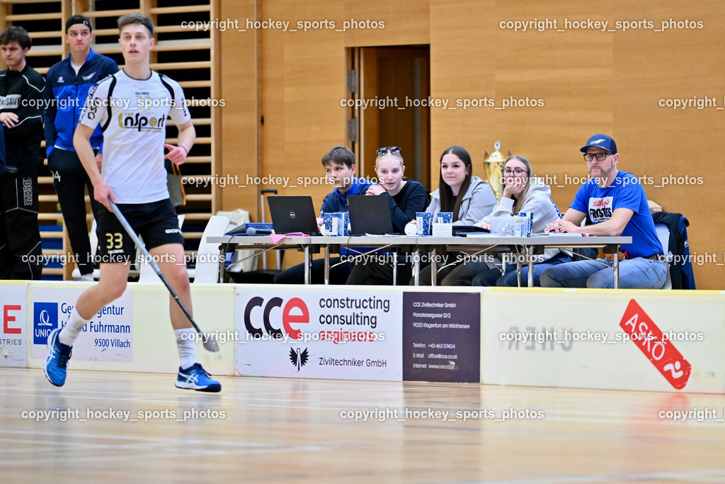 FBK Loka vs. VSV Unihockey | #33 Gal Sardi FBK Loka, Lara Fuhrmann Zeitnehmung, Patricia Achernig Zeitnehmung, Roland Schurian Hallensprecher VSV Unihockey, FBK Loka vs. VSV Unihockey, FBK Loka vs. VSV Unihockey am 23.03.2025 in Villach (Ballspielhalle St. Martin), Austria, (Photo by Bernd Stefan)