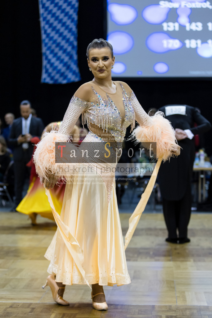 20241102_DC_HGR_Std_08759 | Tanzsportbilder, Standardtanz, Lateintanz, WDSF, DTV, LTVB, dancecomp, goc, hessen tanzt, blaues band der spree, walzer, tango, wiener walzer, slowfox, quickstepp, samba, rumba, cha-cha-cha, paso doble. jive, hd-kroft photography, turniertanzsport