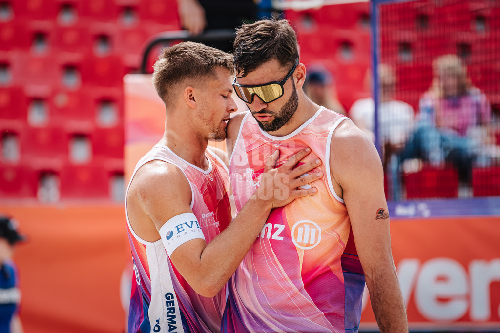 Beachvolleyball | Männer | German Beach Tour 2024 | Tourstop Bremen | 06.06.2024 | v.l. Luis Kubo und Nico Wegner