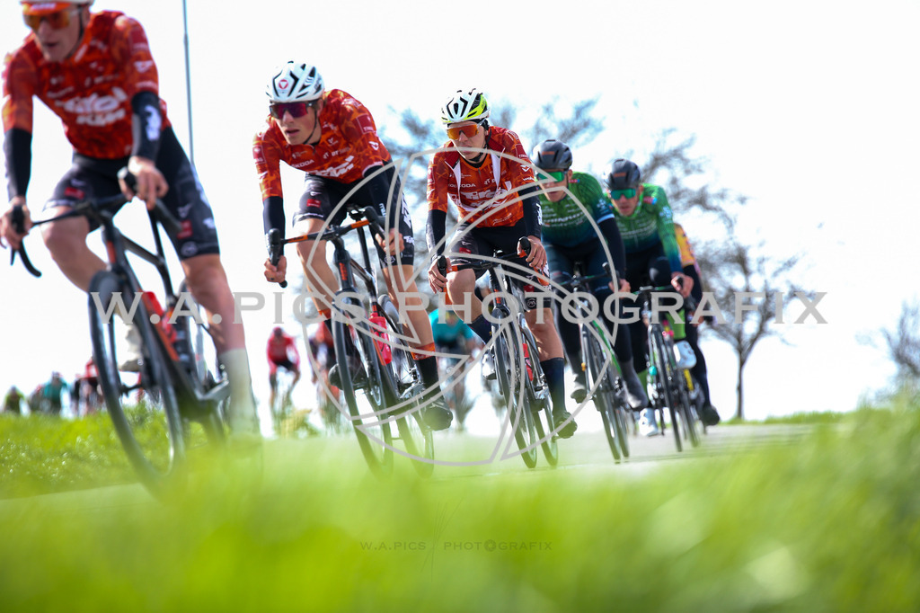 ..... | LEONDING,AUSTRIA,24.März.24 - 63.Radsaisoneröffnungsrennen Leonding Road Cycling League , Image shows: 
Photo: WAPICS / Andreas Willdoner