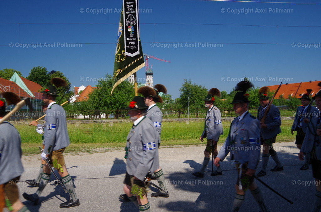 IMGP4389 | fotografiert von Axel PollmannLeonhardi Wallfahrt Benediktbeuern und Murnau, Fronleichnam, Fasching, Landschaft im Loisachtal und Benediktbeuern  - Realisiert mit Pictrs.com