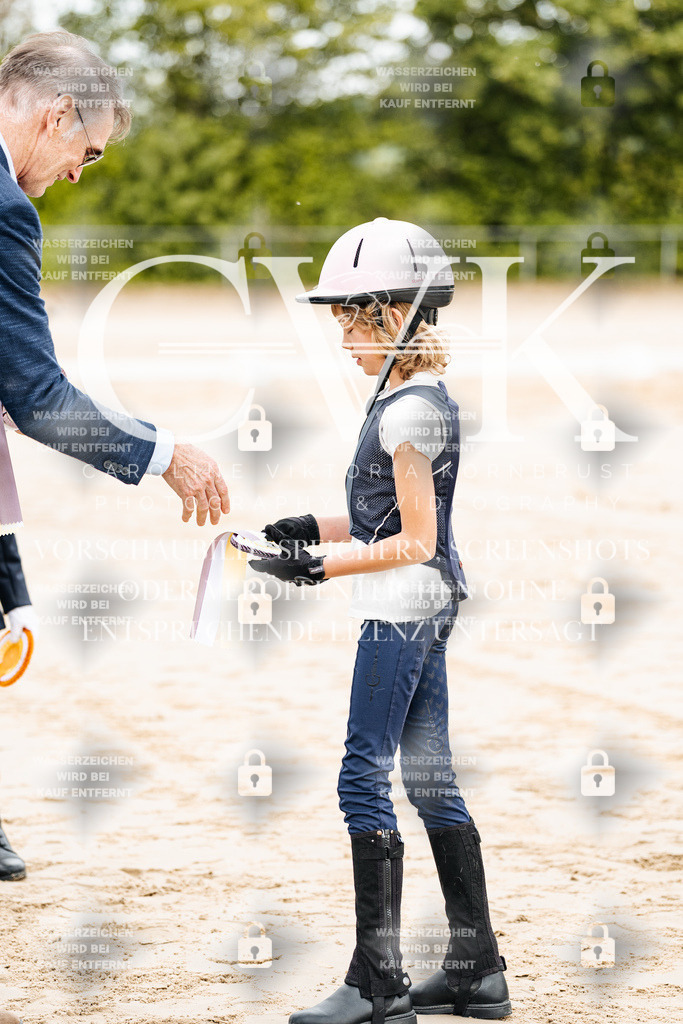 CK903885 | Turnierfotografie Pferdefotografie Trier Rheinland-Pfalz Pferdesport Reitsport Tierfotografie Sportfotografie Pferdevideo Pferdevideografie Equestrianvideography equestrianphotography  - Realisiert mit Pictrs.com