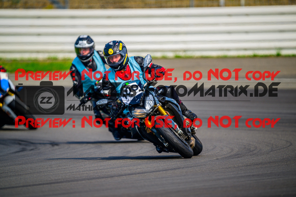 MaZZes_Fotomatrix_20250609_6007705_4236 | INST